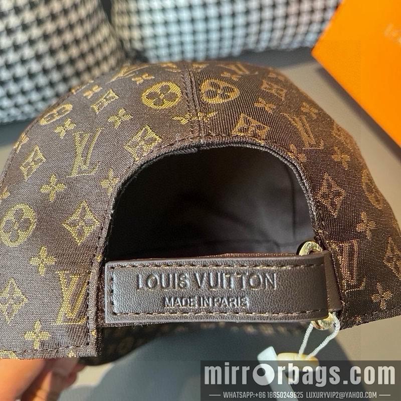 Replica LV Hat 072209