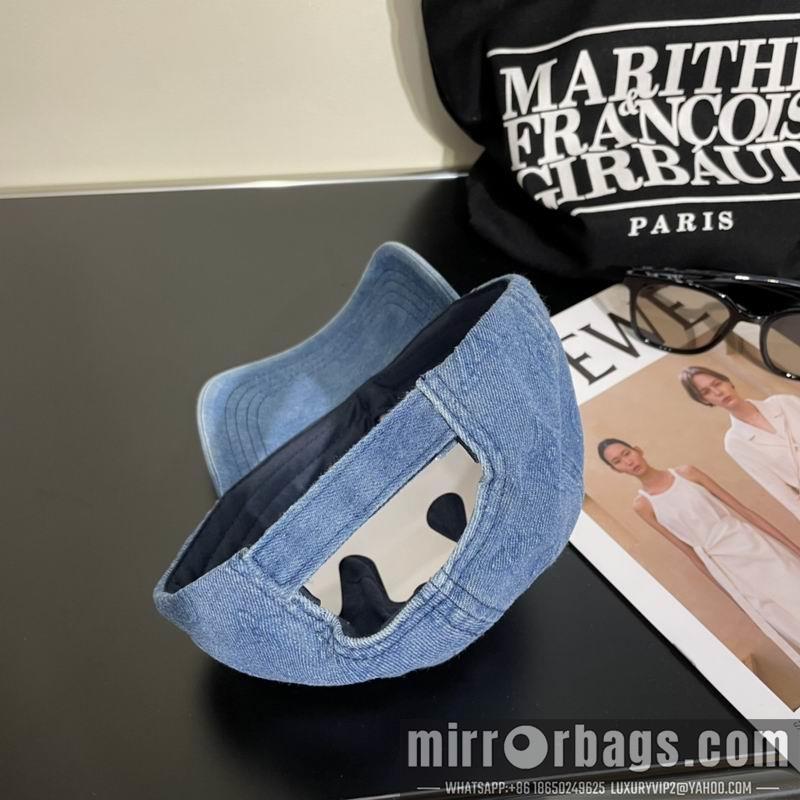 Replica LV cap 042602