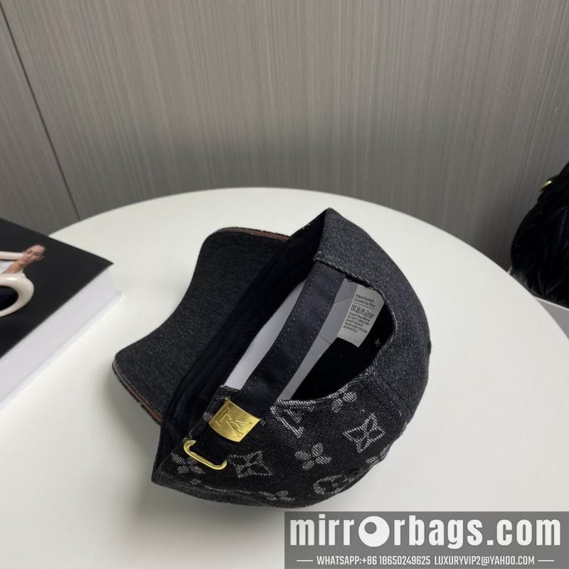 Replica LV cap dx95