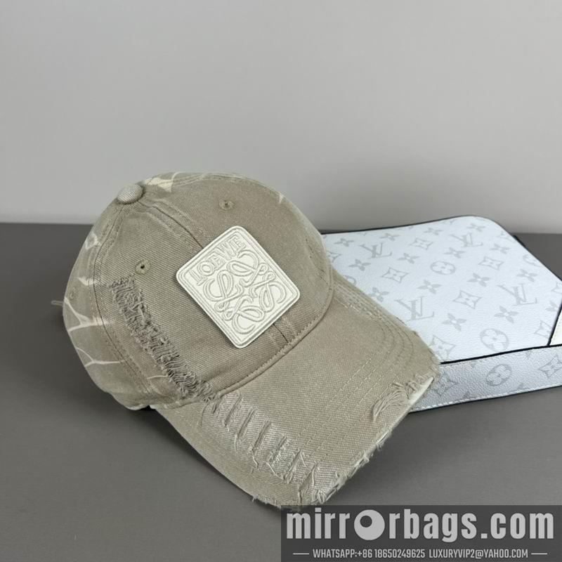 Replica Loewe cap dx42