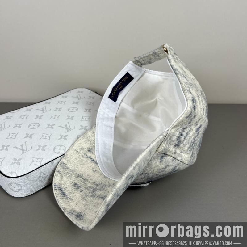 Replica LV cap dx17