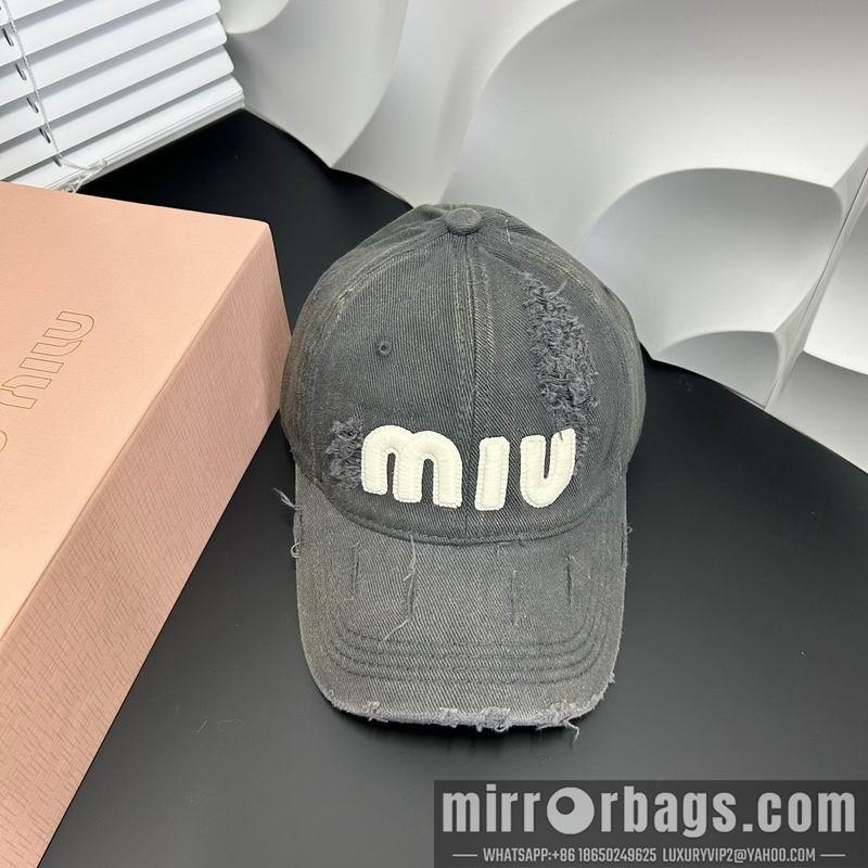 Replica Miumiu cap dx95