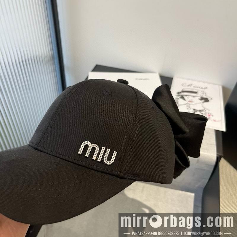 Replica Miumiu cap dx06