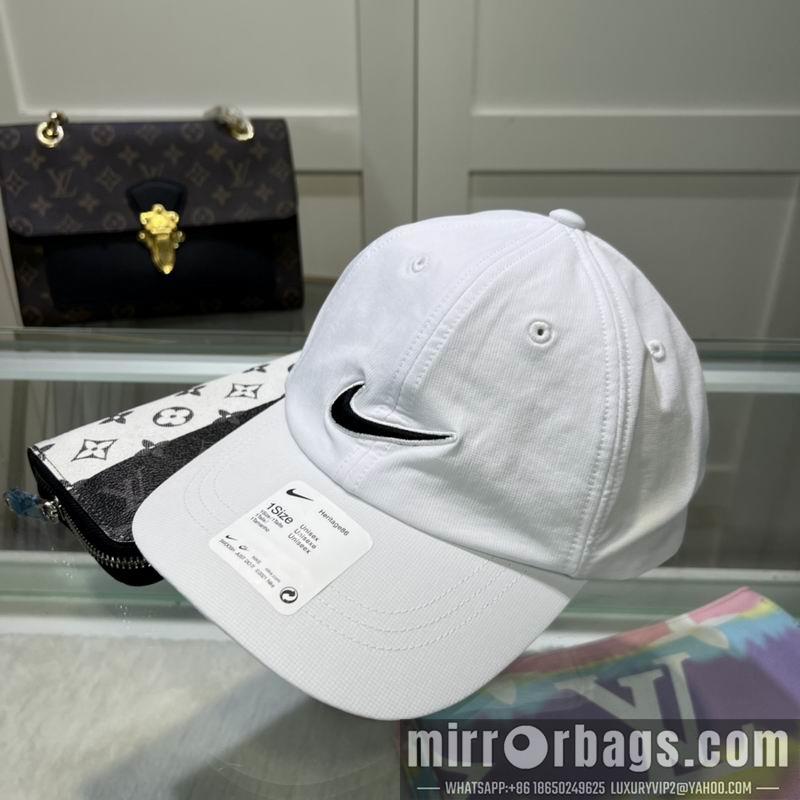 Replica Nike cap dx06