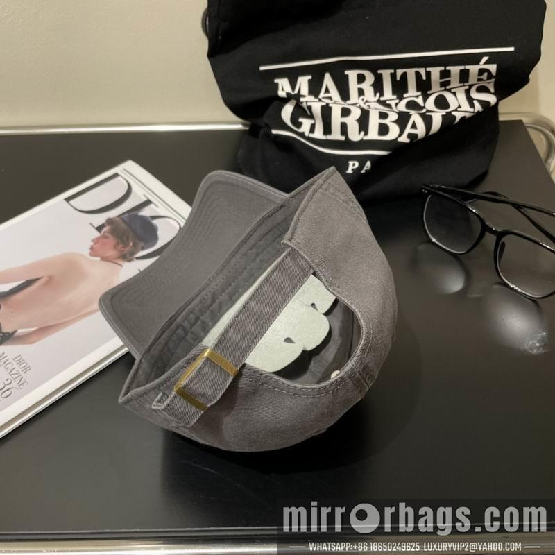 Replica Miumiu cap dx26