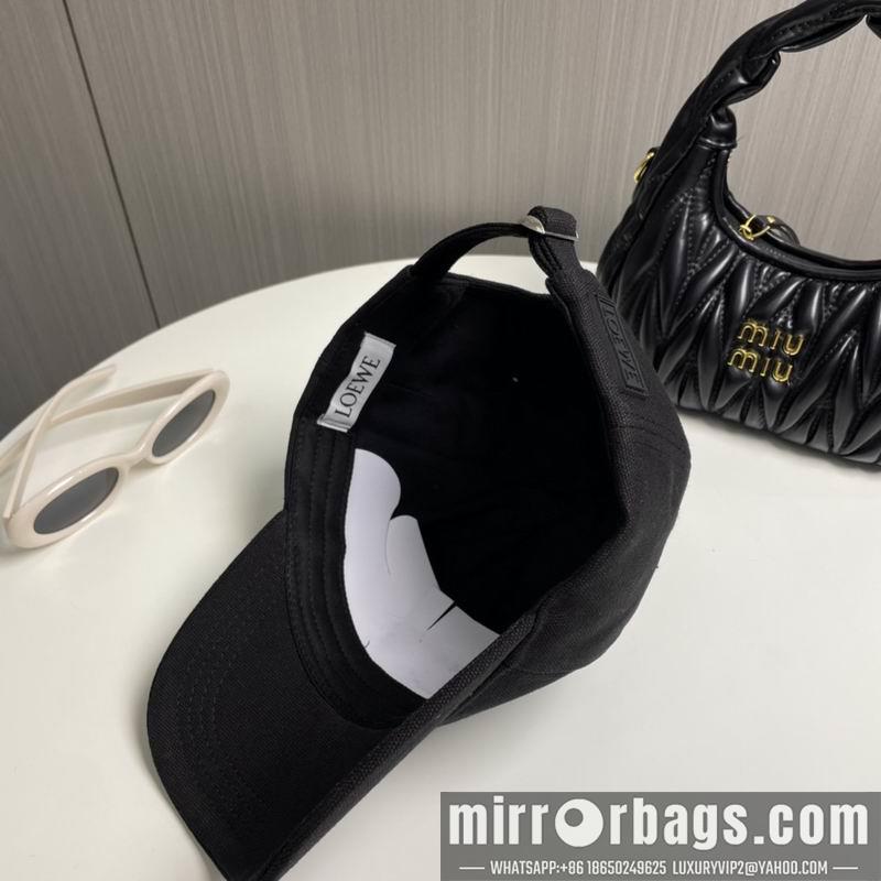 Replica Loewe Hat dx33
