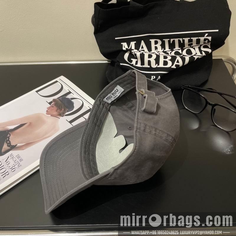 Replica Miumiu cap dx26