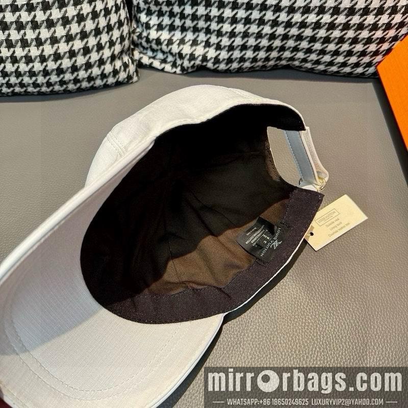 Replica LV Hat 091402