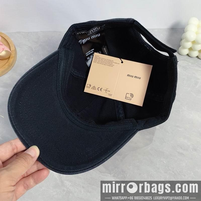 Replica Miumiu cap dx64