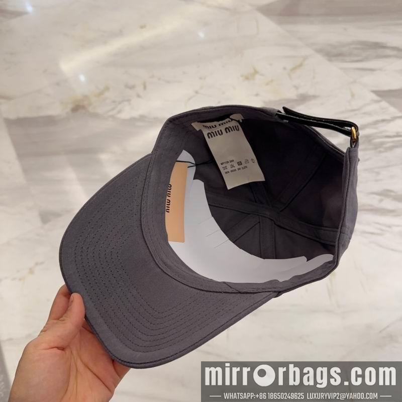 Replica Miumiu Cap dx35