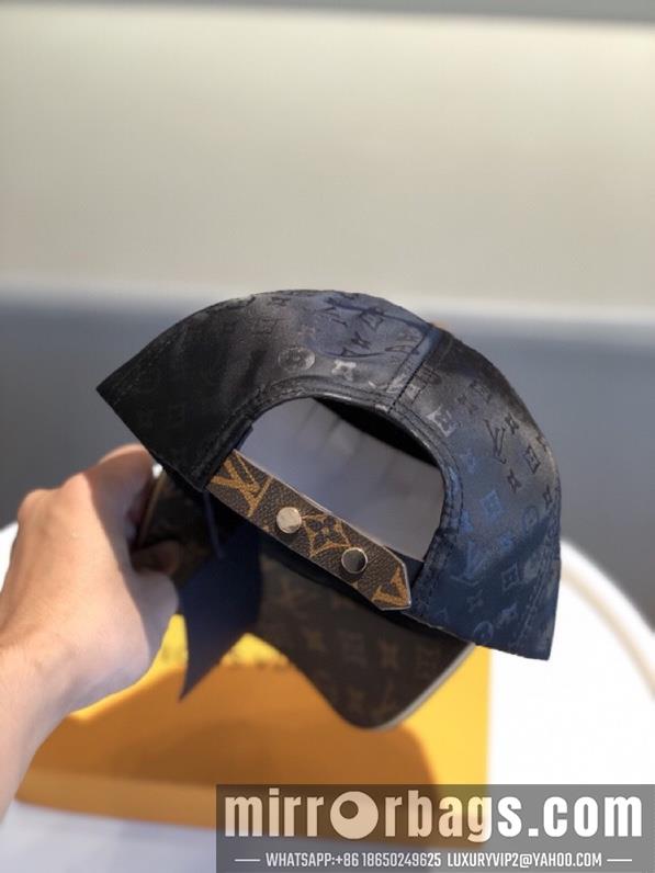 Replica LV cap 071202