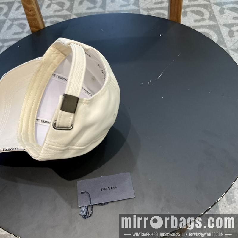 Replica Prada cap 042808