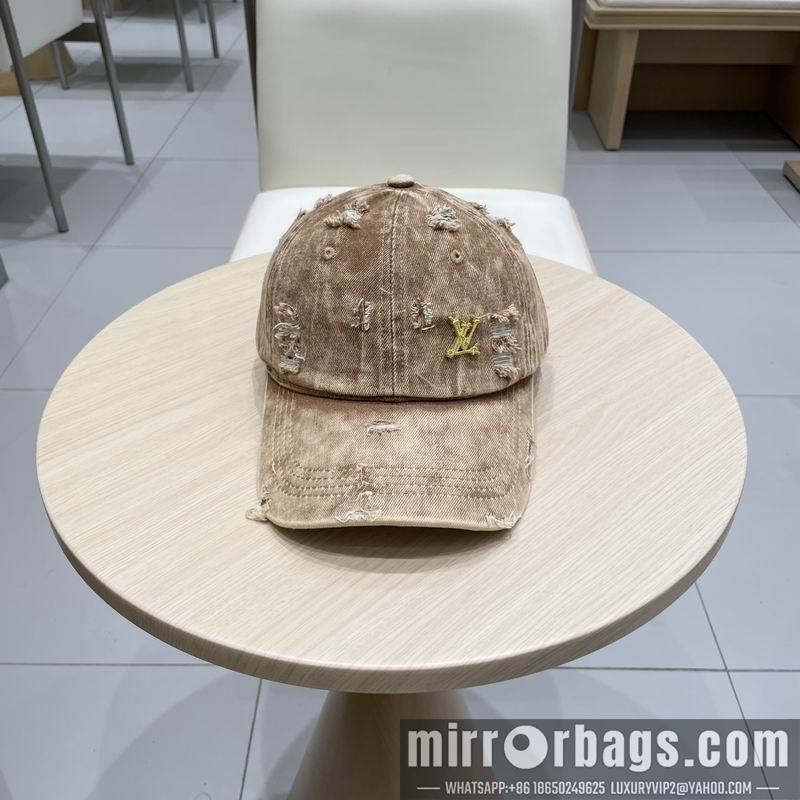 Replica LV Cap 032001