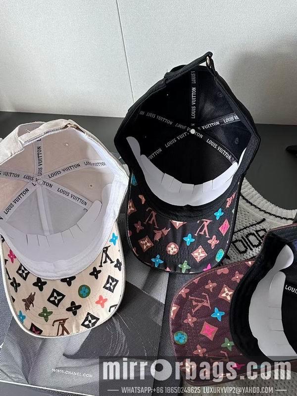 Replica LV cap dx30