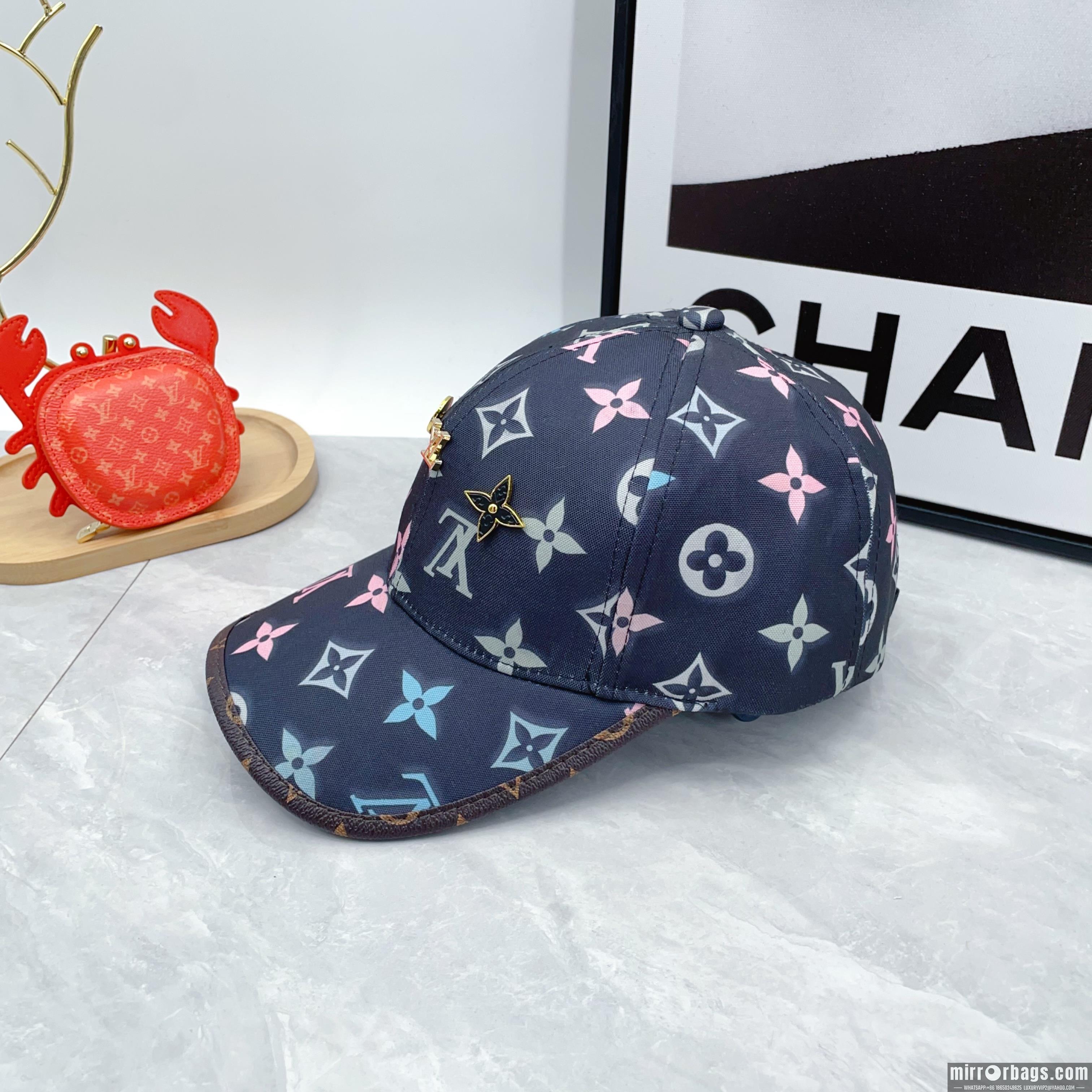 Replica LV cap dx03