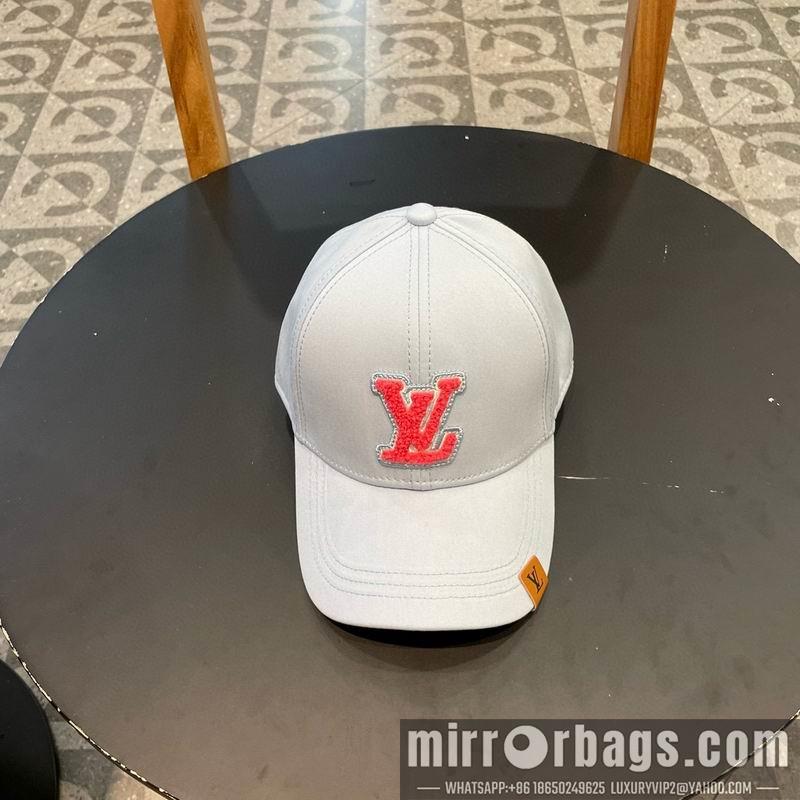 Replica LV  cap 072303