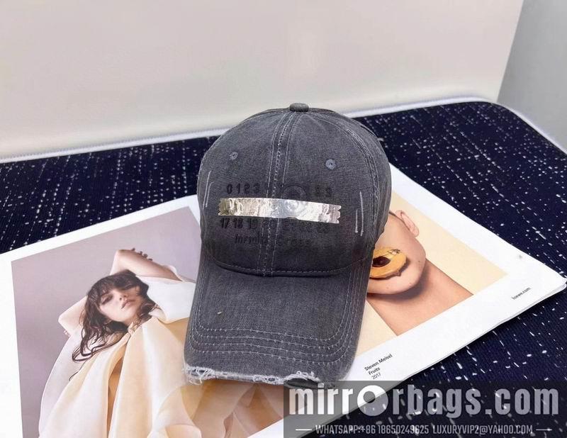 Replica Other cap dx18