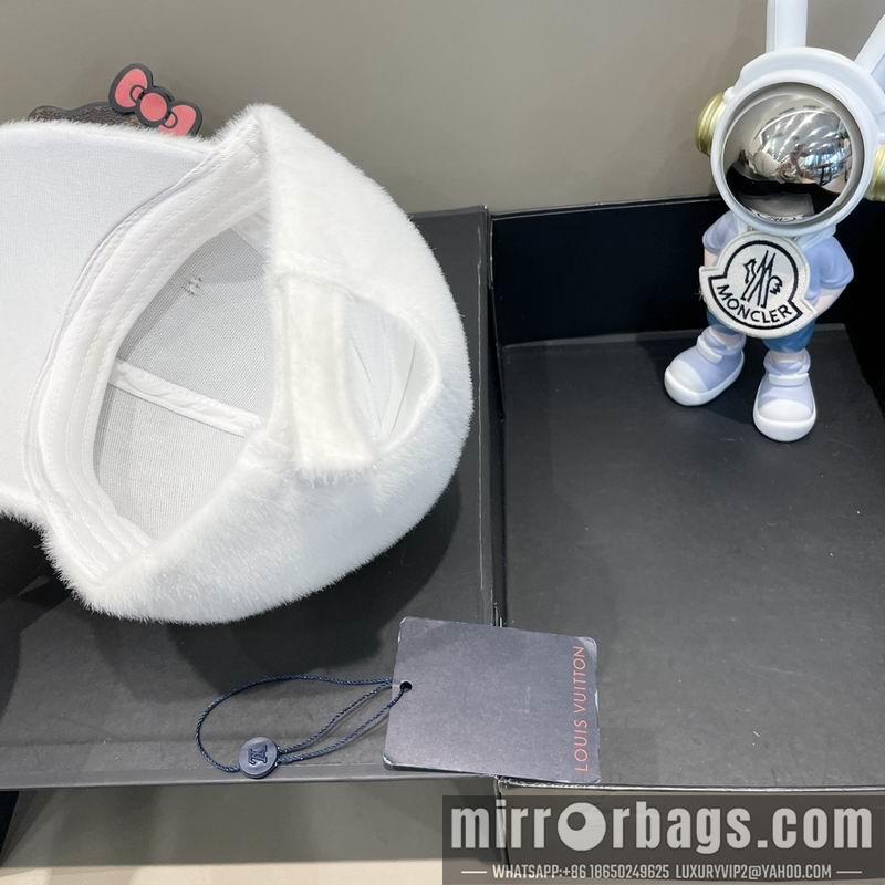 Replica LV cap 081002