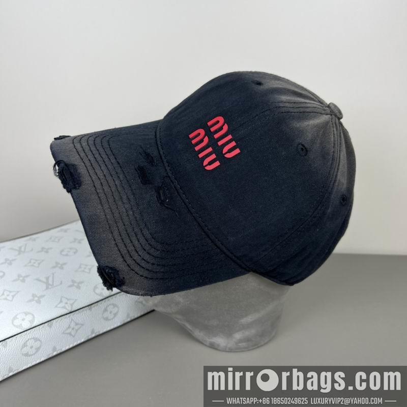 Replica Miumiu cap dx44