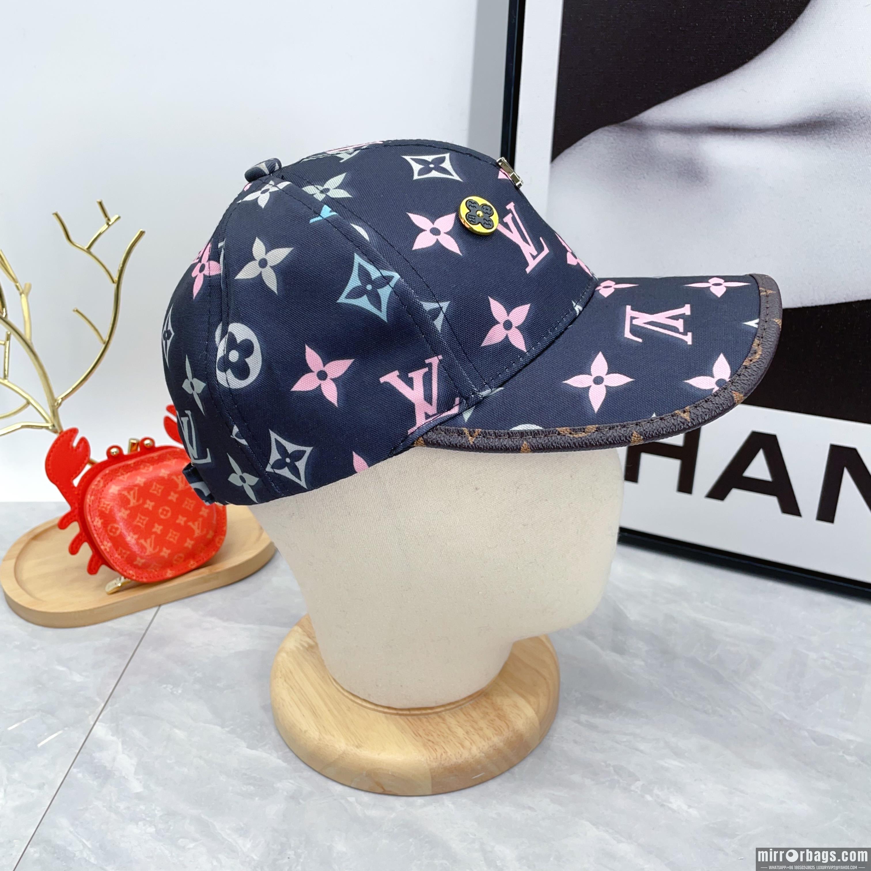 Replica LV cap dx03