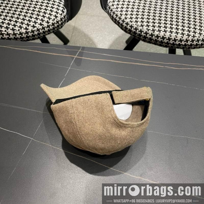 Replica LV cap 121401