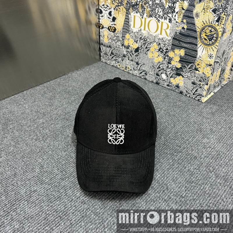 Replica Loewe cap dx31