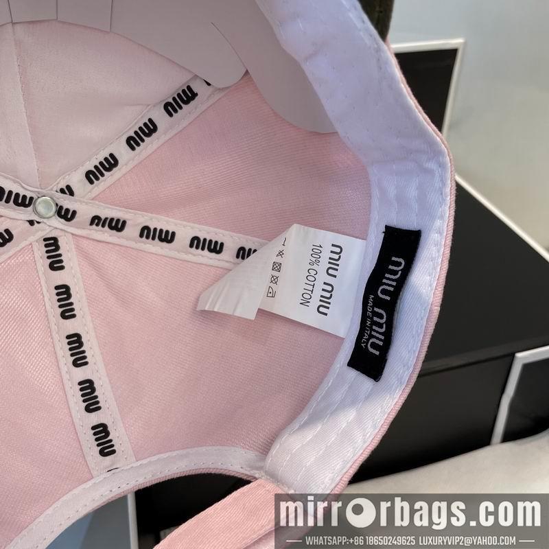 Replica Miumiu Cap dx31
