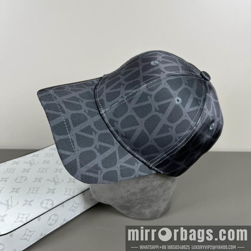 Replica Valentino Hat dx03