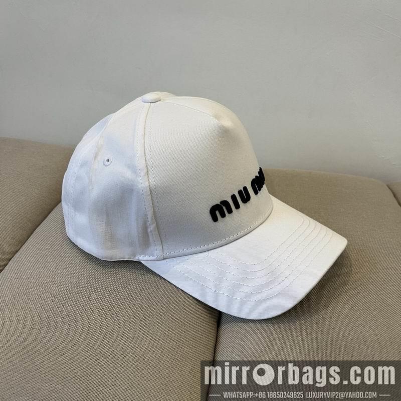 Replica Miumiu cap dx18