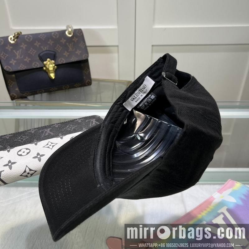 Replica Valentino Hat dx02