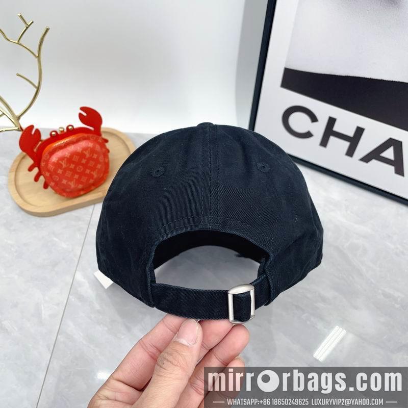 Replica YSL cap dx32