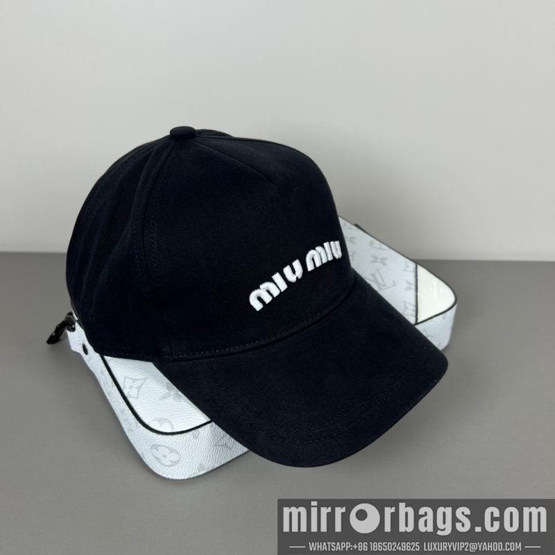 Replica Miumiu cap dx11