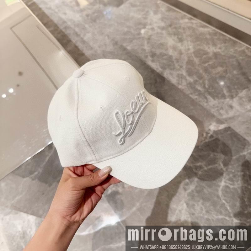 Replica Loewe cap dx44