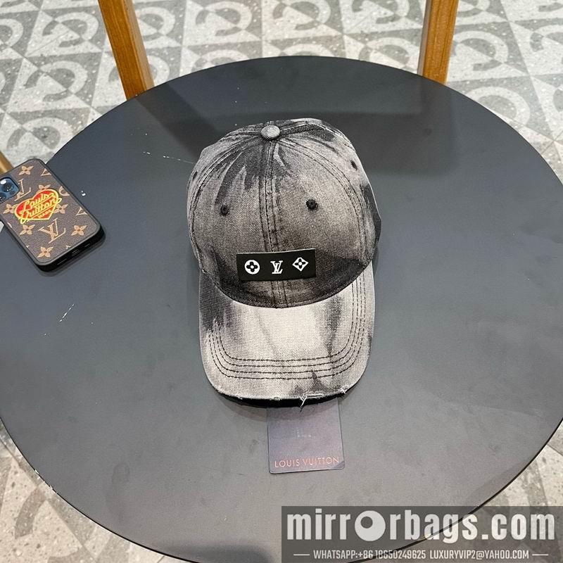 Replica LV cap 042809