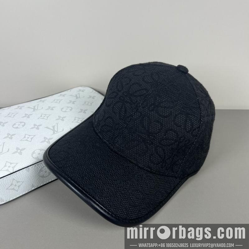 Replica Loewe Hat dx43