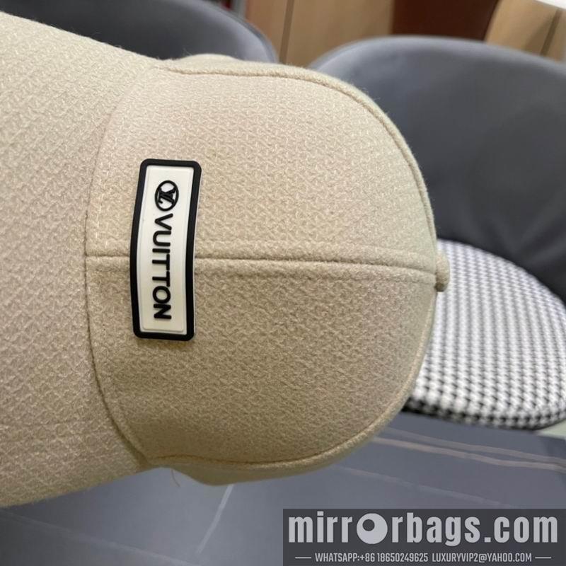 Replica LV cap 010701
