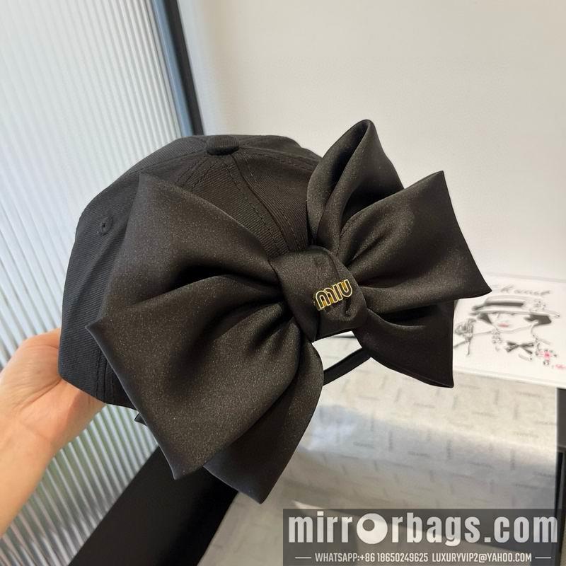 Replica Miumiu cap dx06
