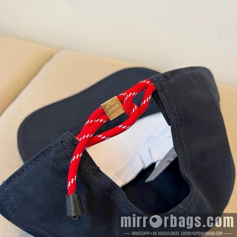 Replica Miumiu Cap dx32