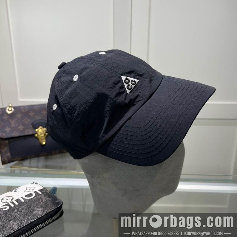 Replica Other cap dx17