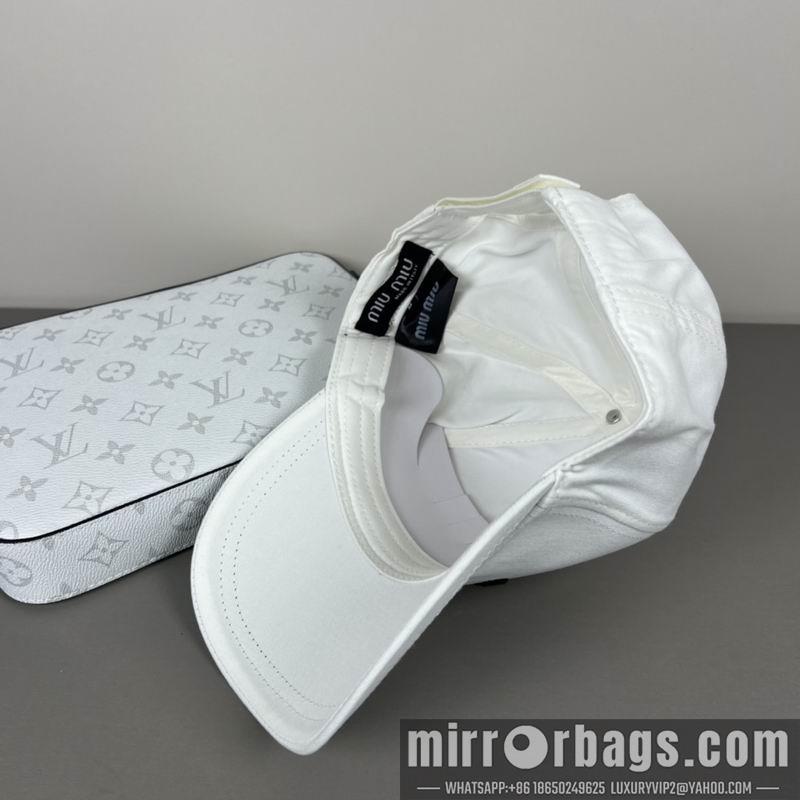 Replica Miumiu cap dx11
