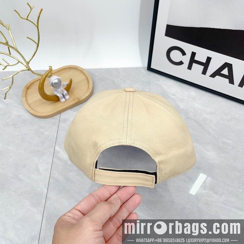 Replica Miumiu Cap dx33