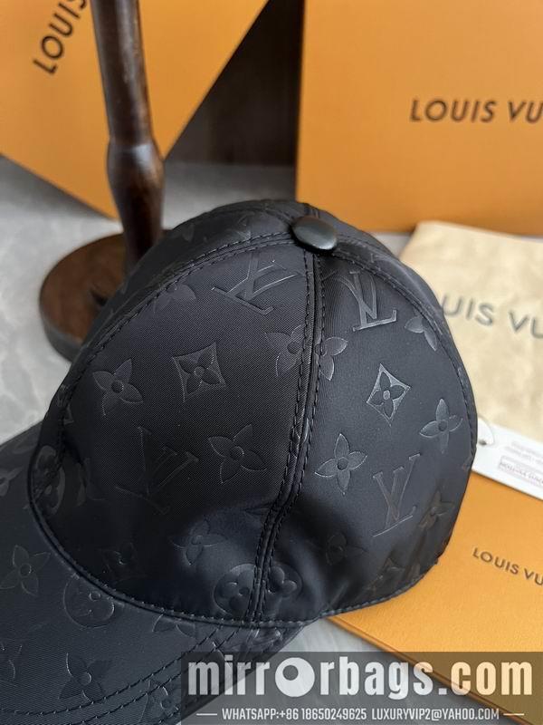 Replica LV cap dx03
