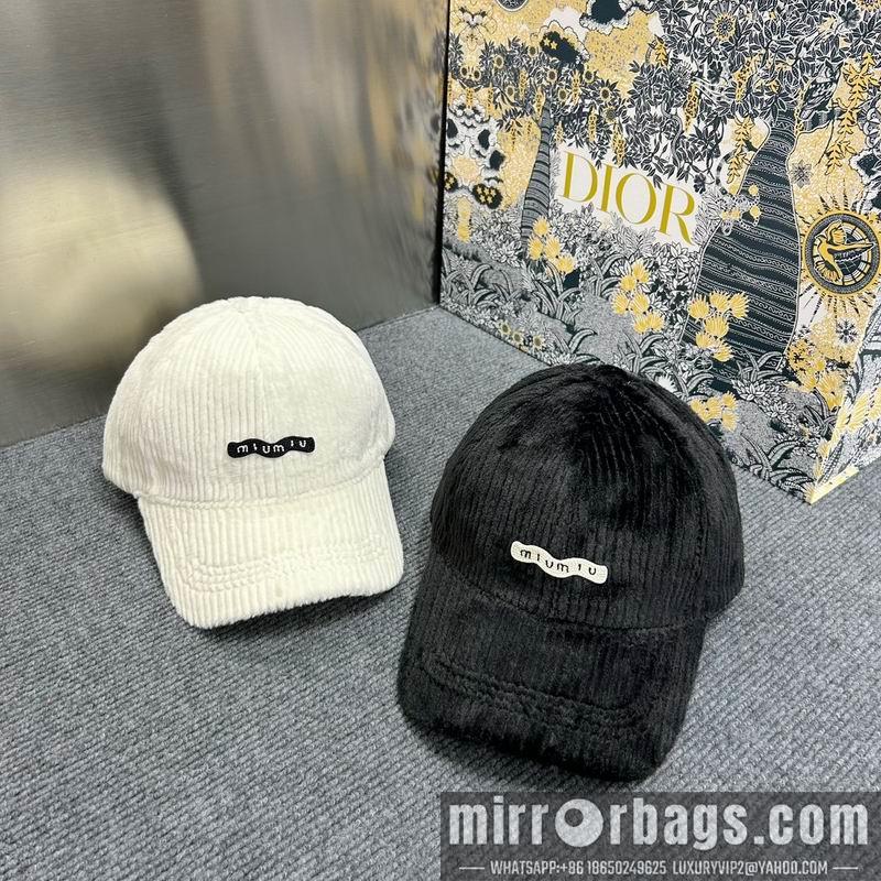 Replica Miumiu cap dx78