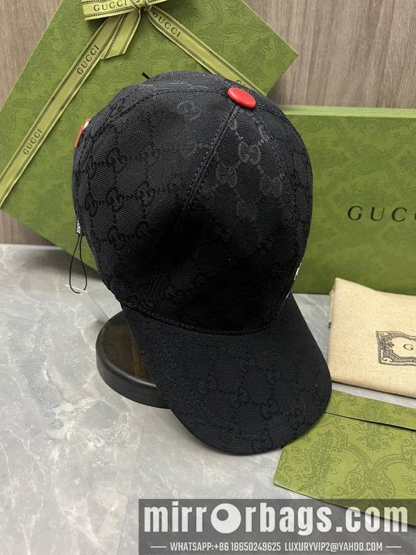 Replica Gucci X The North Face cap dx02
