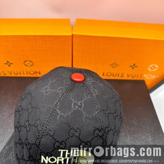 Replica Dior x The North Face Cap dxn11
