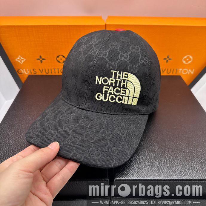 Replica Dior x The North Face Cap dxn11