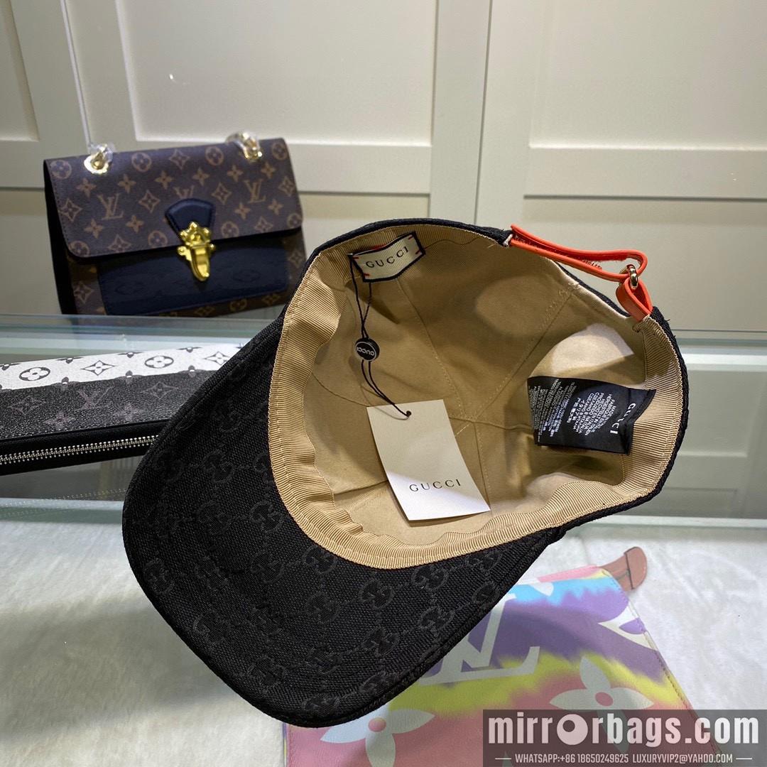 Replica Gucci X The North Face cap dx05