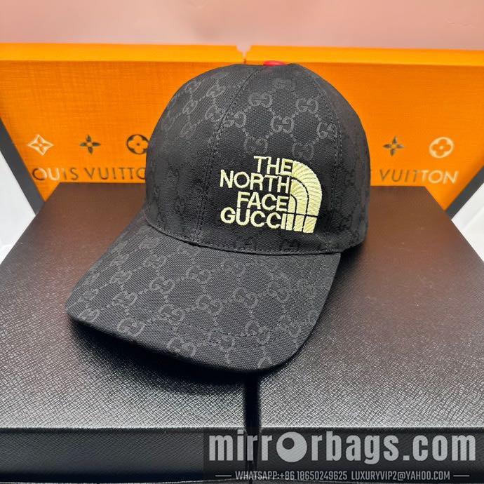 Replica Dior x The North Face Cap dxn11