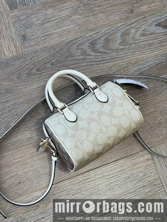 Replica Coach Bags CH160 JH