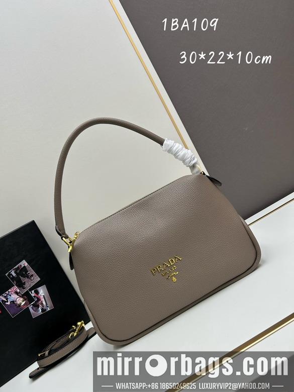 Replica Prada Bags Prada 1BA109 30x22x10cm jj1